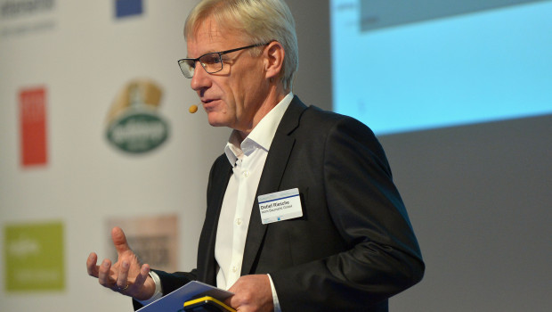 BHB president Detlef Riesche outlined the current trend in the garden business in DIY retailing in Cologne.