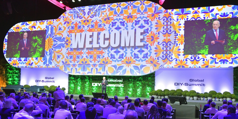 Welcome to Lisbon: Edra CEO John Herbert welcomed around 1,000 participants.