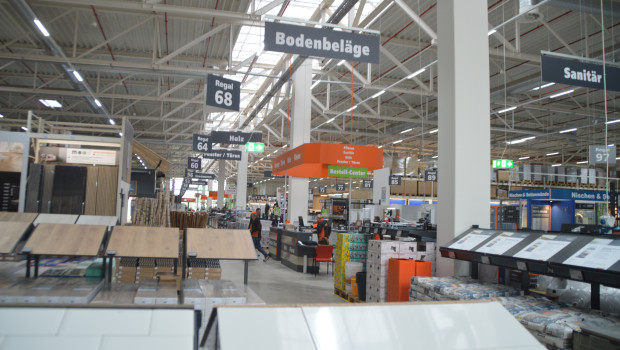 In 2022, the retail area of German DIY retailers grew by 0.1 per cent.