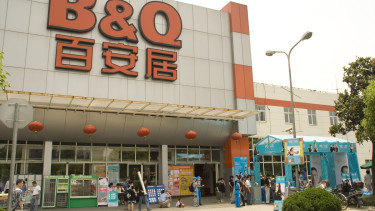 Kingfisher sells majority in China