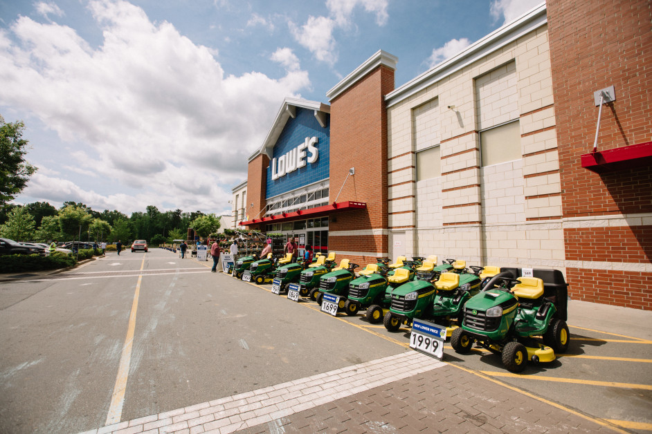 Lowe’s total sales up by 2.2 per ce... diyinternational