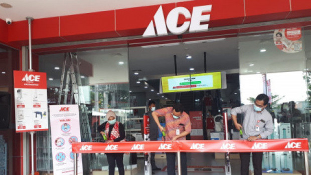 Ace Hardware Indonesia continues to open new stores. The photo was taken in Malang in December 2020.