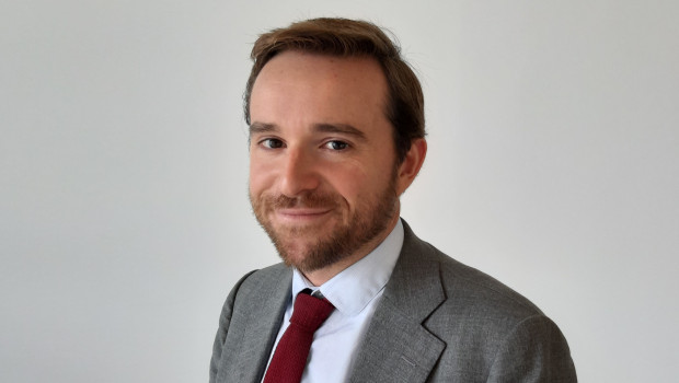 Julien Bouyeron worked for Edra in Brussels for almost five years. Julien Bouyeron worked for Edra in Brussels for almost five years.