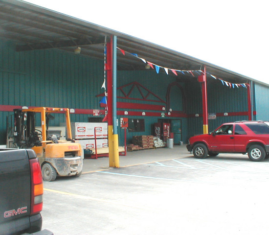 Entrance to the small retail floor is shown here, with the overhang providing space for some bulky products.
Entrance to the small retail floor is shown here, with the overhang providing space for some bulky products.