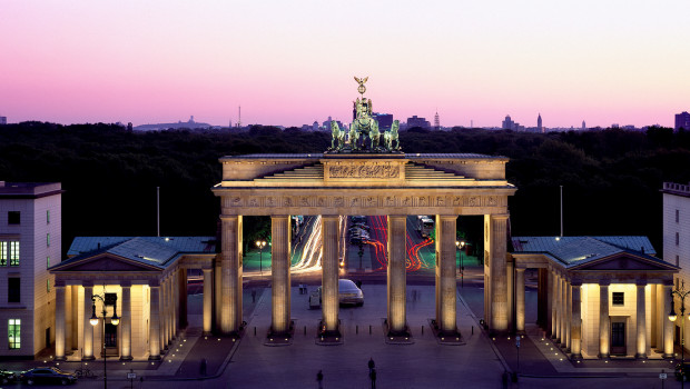 The German capital, Berlin is the venue for the fifth Global DIY-Summit. (Brandenburger Tor/Brandenburg Gate © visitBerlin, photo: Wolfgang Scholvien) The German capital, Berlin is the venue for the fifth Global DIY-Summit. (Brandenburger Tor/Brandenburg Gate © visitBerlin, photo: Wolfgang Scholvien)
