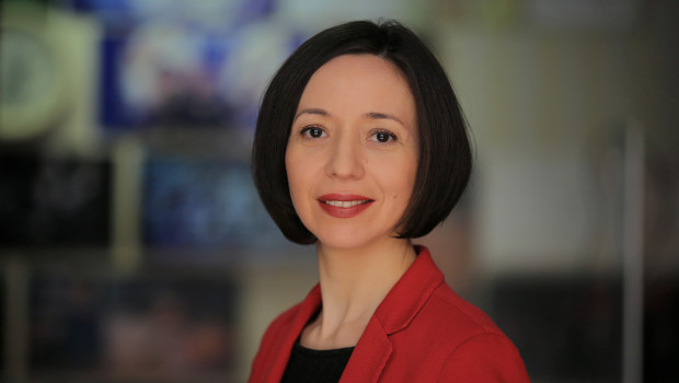 Adela Smeu is currently Finance Director of Brico Dépôt in Romania.