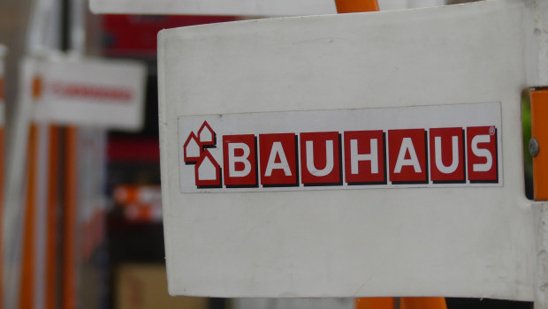 German home improvement retailer Bauhaus, for example, donates to Médecins sans frontières.